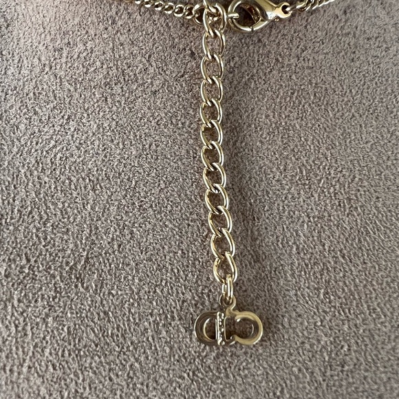 CD Gold Necklace - Picture 4 of 5